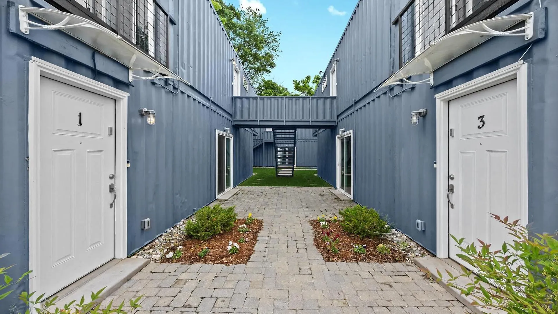루이빌 Unique Retreat Two 1Br Shipping Container Units 아파트
