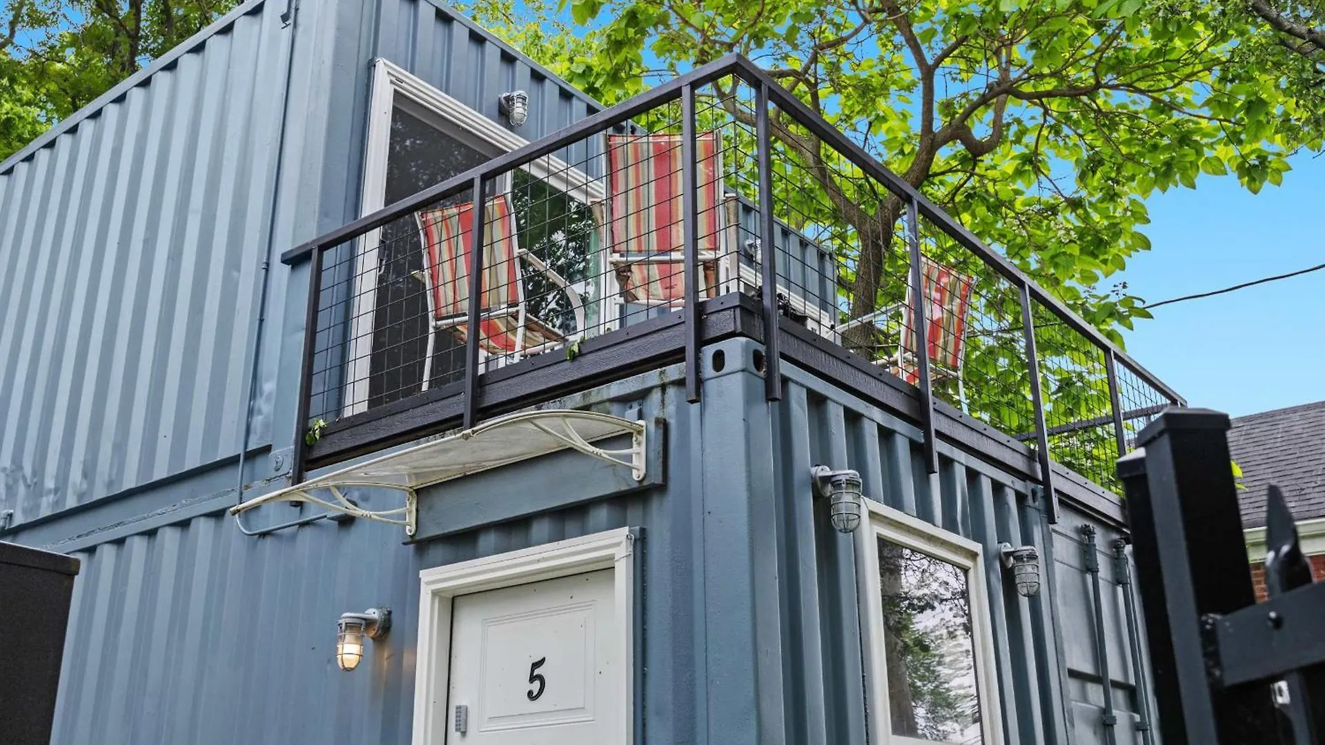 루이빌 Unique Retreat Two 1Br Shipping Container Units 아파트